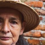 mujer, viejo, persona, maduro, mayor, rostro, anciano, dama, abuela, envejecido, buscando, arrugas, retrato, tradicional, sombrero, brown ancianos, señora brown, persona, persona, persona, persona, persona, sombrero